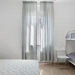 Apartment 4 *