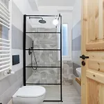 Apartment 4