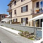 4 Ameglia